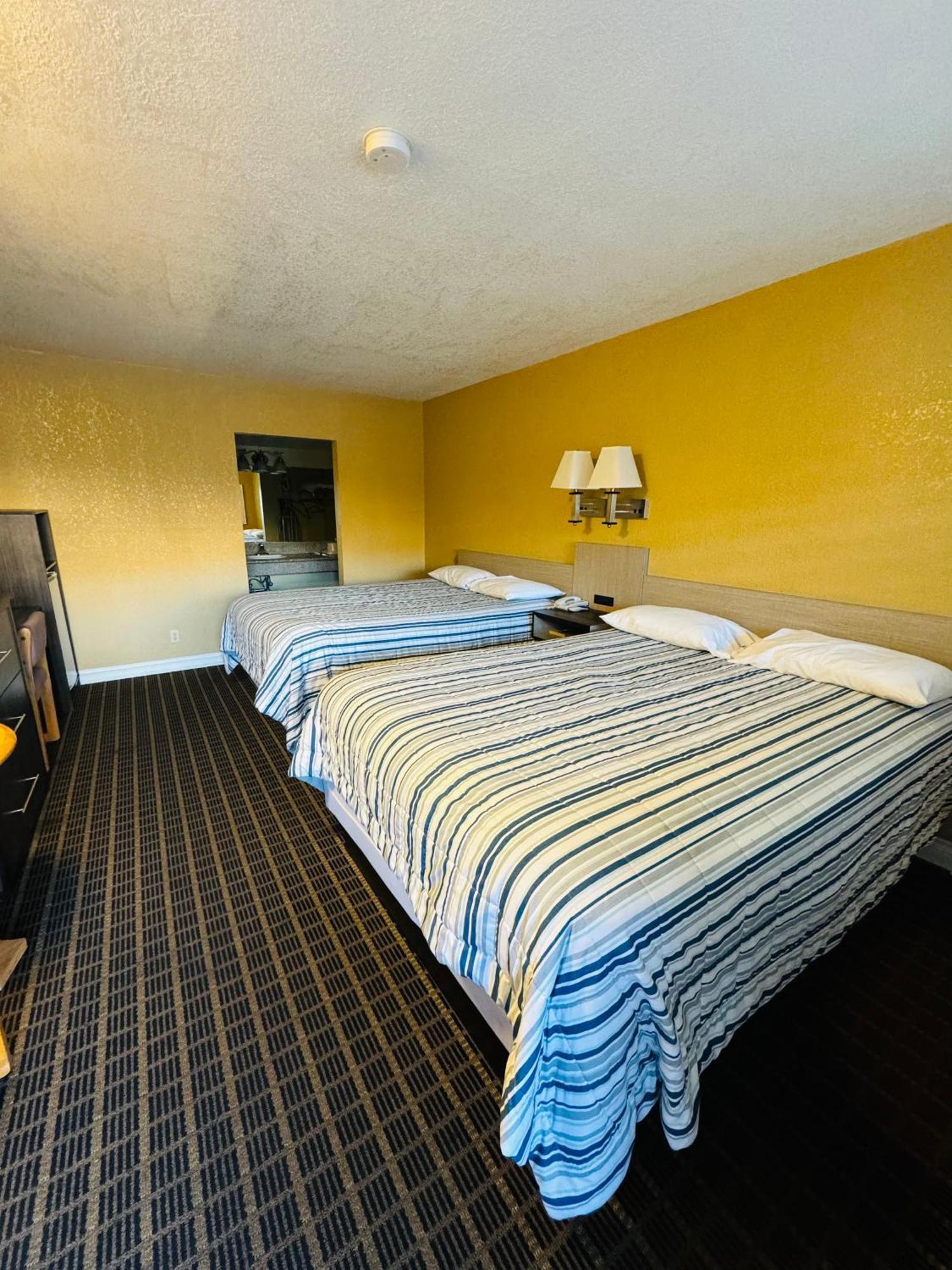 Mount Whitney Motel Lone Pine Bagian luar foto